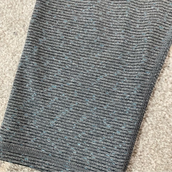 C9 by Champion Gray Striped Cropped Leggings - Picture 2 of 5